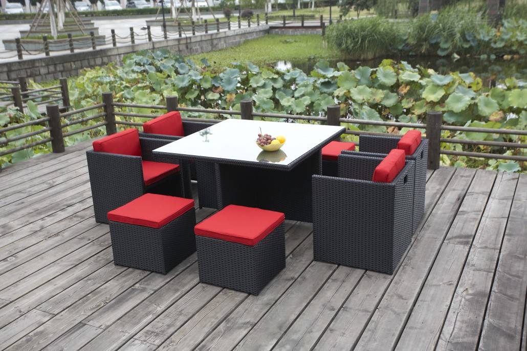 rio 4 seater black - red chairs out